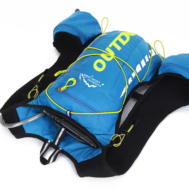 Mochila de Hidratação Ultra Leve TrailFlow 8L - Praticidade e Hidratação para Suas Aventuras!