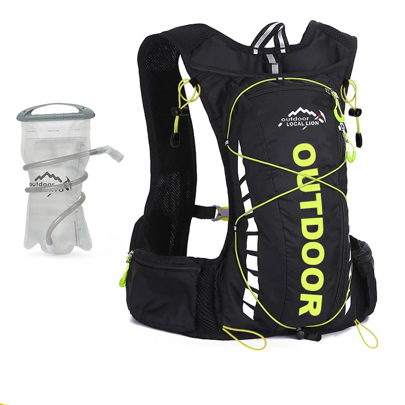 Mochila de Hidratação Ultra Leve TrailFlow 8L - Praticidade e Hidratação para Suas Aventuras!